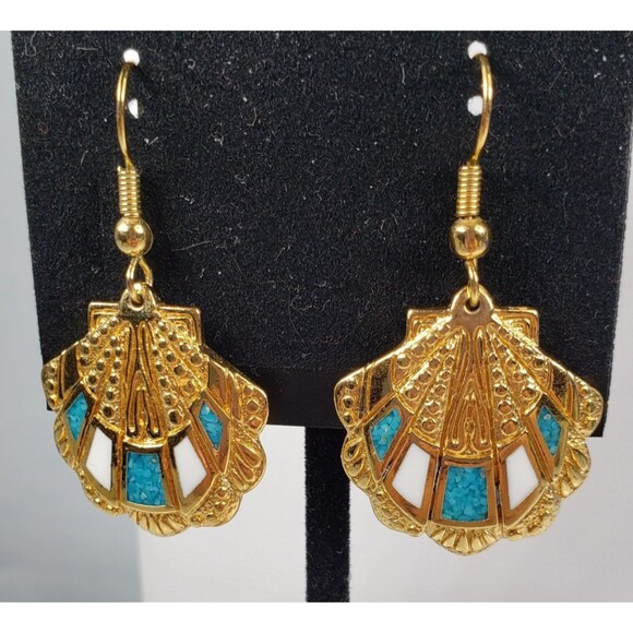 Vintage 1980's Signed COP co.90 Shell Dangle Enamal Gold Tone Earrings - Picture 6 of 15